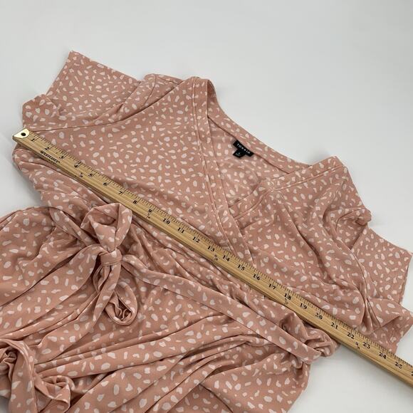Torrid Polka Dot Print Tunic Top Size 4 / 4x Womens Peach Orange Pink White Plus - Picture 6 of 7